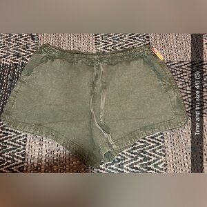 Time and Tru Dark Green and Black Linen Shorts